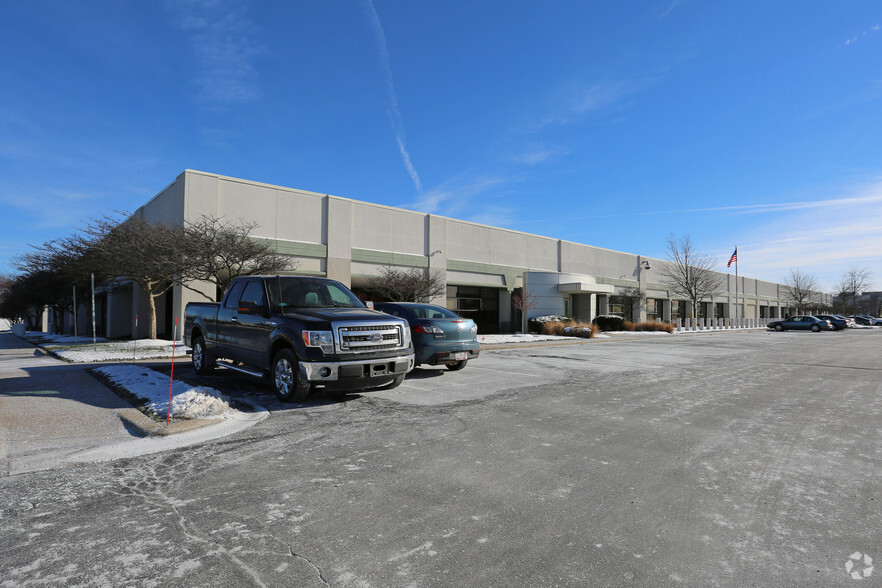 701 Congressional Blvd, Carmel, IN à louer - Photo de l’immeuble – Image 2 sur 4