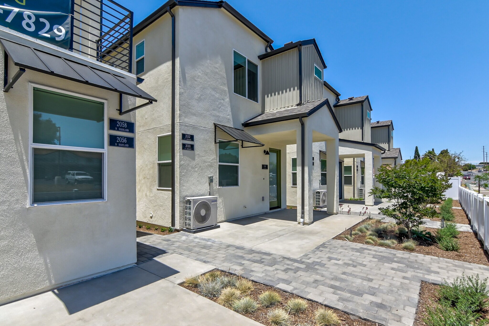2048 N Highland Ave, San Diego, CA à vendre Photo principale– Image 1 sur 27
