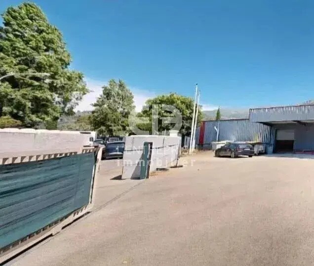 Industriel/Logistique dans Carros à louer - Photo de l’immeuble – Image 1 sur 2