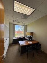 3200 El Camino Real, Irvine, CA à louer Photo intérieure– Image 2 sur 6