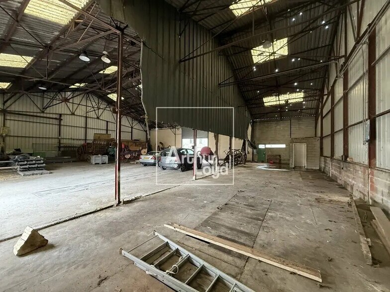 Local d'activités dans Aubepierre-Ozouer-le-Repos à vendre - Photo intérieure – Image 2 sur 5