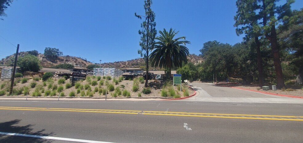 30555 Trabuco Canyon Rd, Trabuco Canyon, CA à vendre - Photo principale – Image 1 sur 12