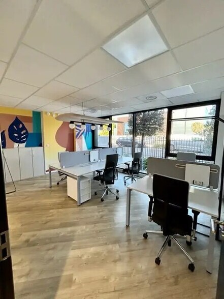 Bureau dans Mauguio à louer - Photo de l’immeuble – Image 1 sur 12