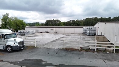 2915 20th St NE, Cleveland, TN à louer Photo de l’immeuble– Image 2 sur 3