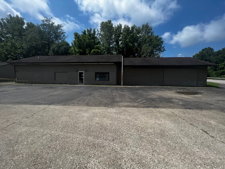 16063 State Route 33, Nelsonville, OH à vendre - Photo de l’immeuble – Image 1 sur 2