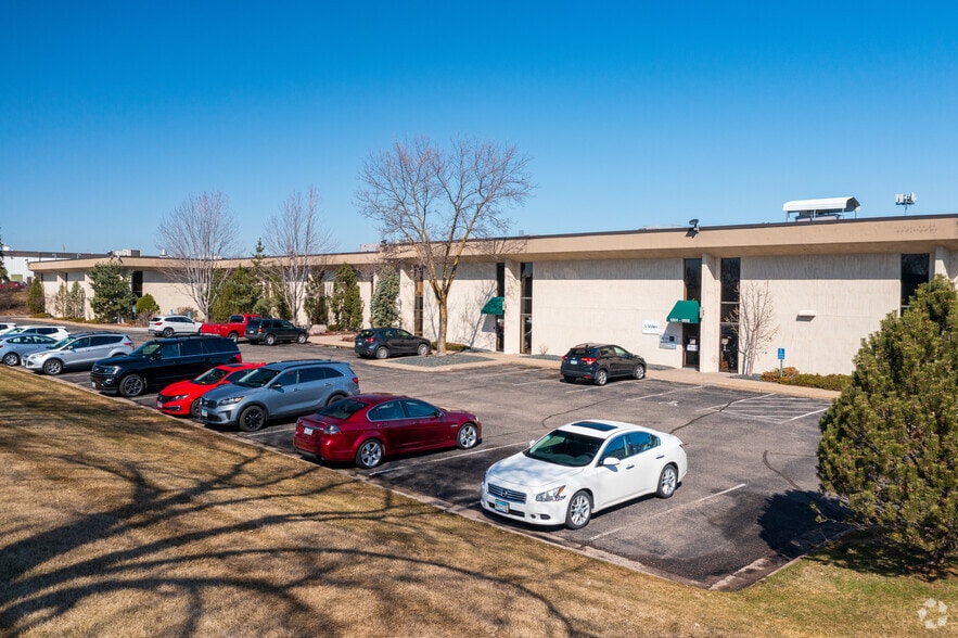6868 Washington Ave S, Eden Prairie, MN à louer - Photo de l’immeuble – Image 1 sur 7