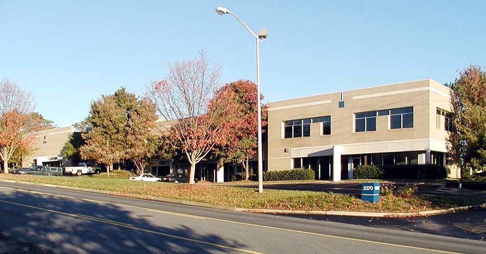 2270 Northwest Pky, Marietta, GA à louer - Photo de l’immeuble – Image 2 sur 8