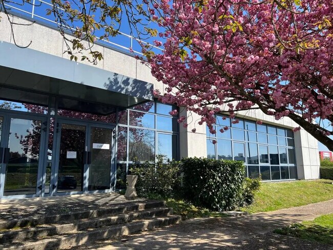 Plus de détails pour 4 Rue René Razel, Saclay - Bureau à louer