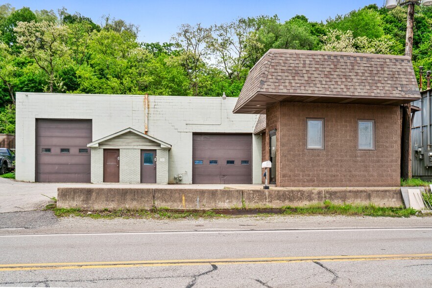 520 Washington Ave, Dravosburg, PA à vendre - Photo de l’immeuble – Image 2 sur 25