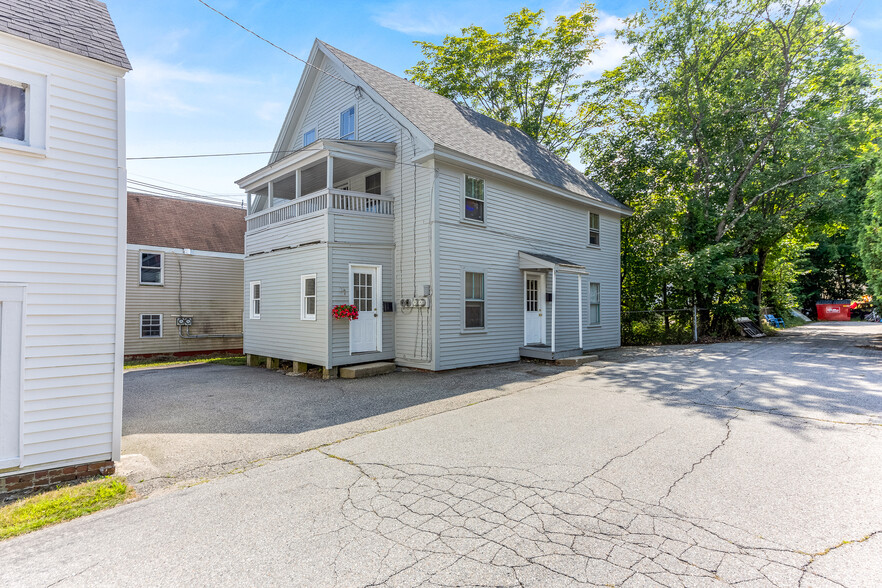 6 Smith Ct, Farmington, NH à vendre - Photo principale – Image 1 sur 25