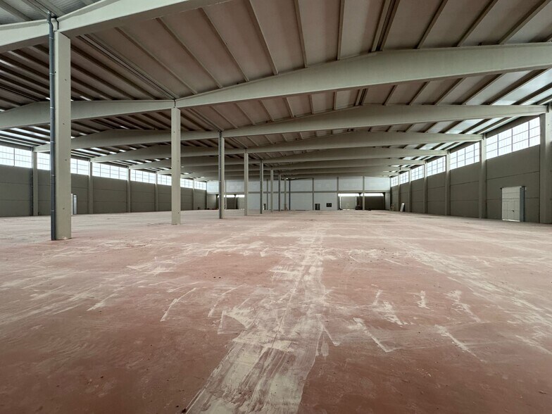 Industriel/Logistique dans Arganda del Rey, Madrid à vendre - Photo de l’immeuble – Image 1 sur 11