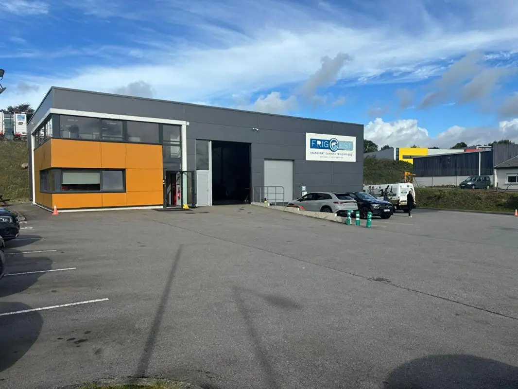 Local d’activités dans Marly à louer Photo de l’immeuble– Image 1 sur 13