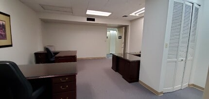 6411 Buswell Rd, Richmond, BC à louer Photo intérieure– Image 2 sur 6