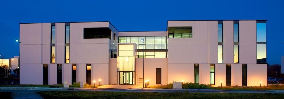 Bureau dans Pessac à louer - Photo de l’immeuble – Image 1 sur 17