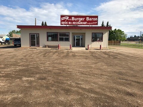 5004 45 Ave, Mayerthorpe, AB à vendre - Photo de l’immeuble – Image 2 sur 6