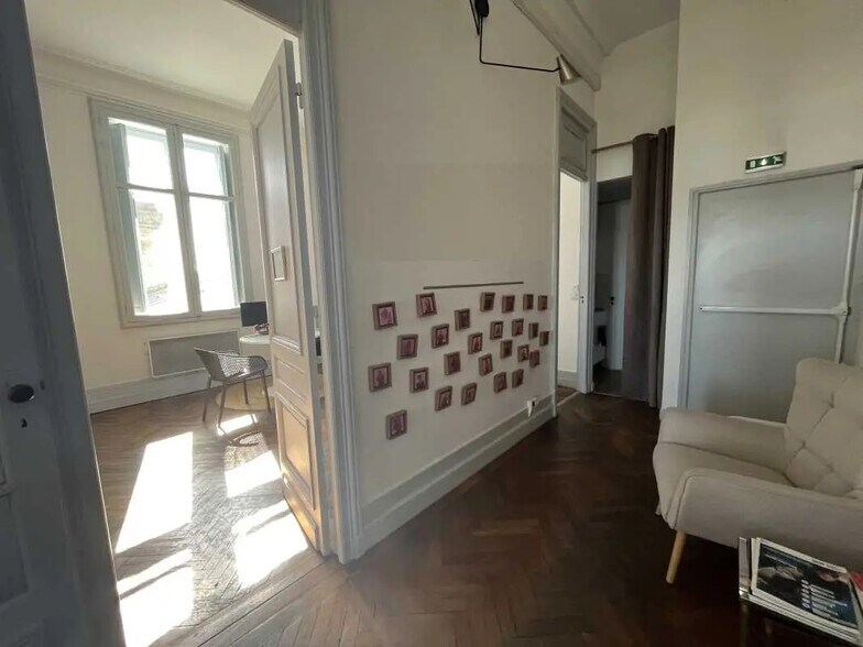 Bureau dans Bordeaux à louer - Photo intérieure – Image 2 sur 9