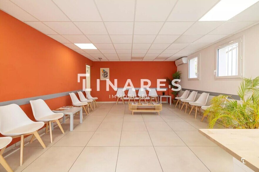 Bureaux/Médical dans Marignane à louer - Photo intérieure – Image 3 sur 9