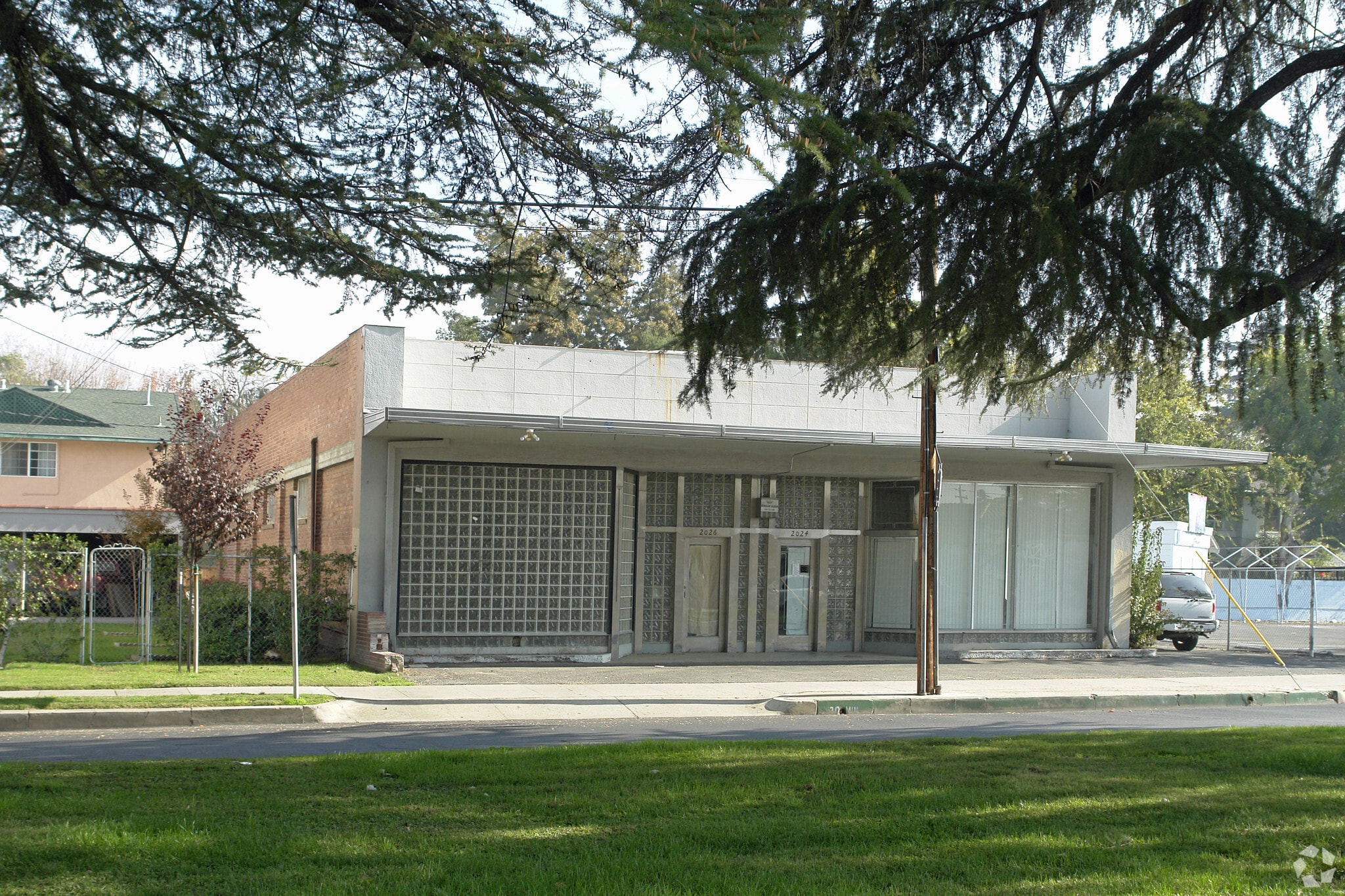 2024-2026 N Van Ness Blvd, Fresno, CA à louer Photo principale– Image 1 sur 10