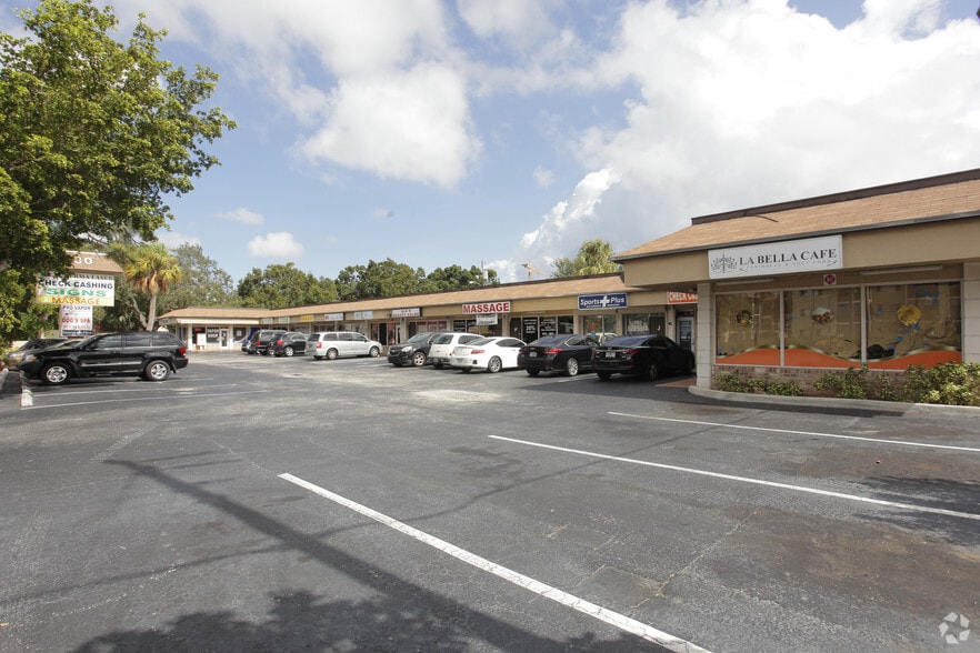 230 S Cypress Rd, Pompano Beach, FL à louer - Photo principale – Image 2 sur 9