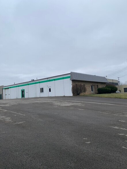 721 Mcclurg Rd, Youngstown, OH à louer - Photo de l’immeuble – Image 2 sur 7
