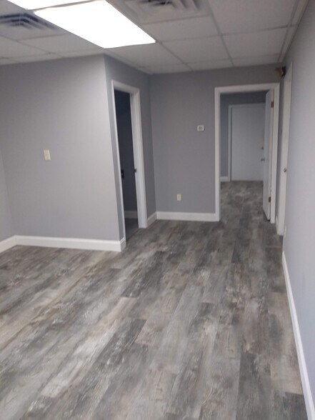 1376 Bennett Dr, Longwood, FL à louer - Photo de l’immeuble – Image 3 sur 5