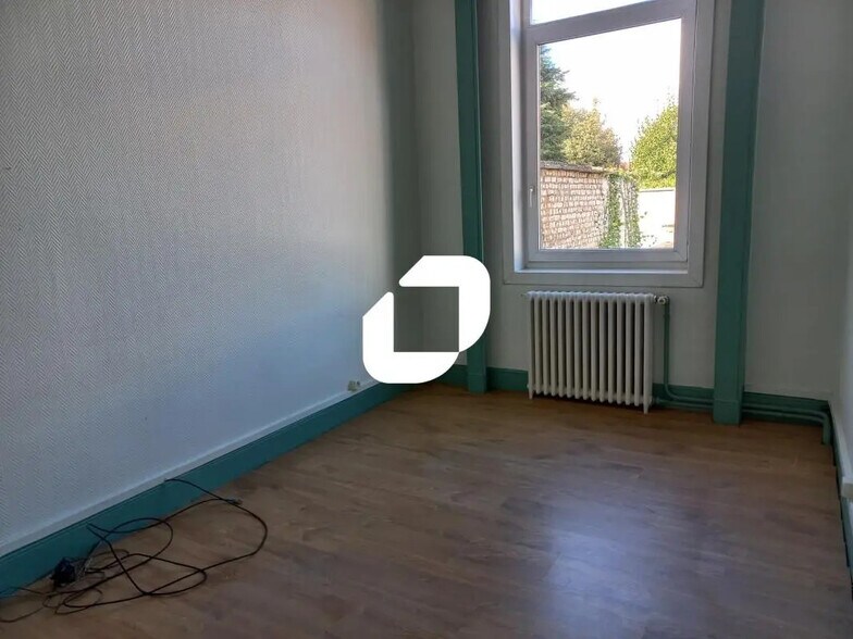 Bureau dans Roubaix à louer - Photo de l’immeuble – Image 3 sur 5