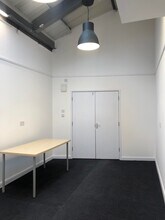 12 Deer Park Rd, Londres à louer Photo intérieure– Image 2 sur 2