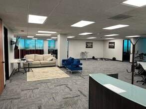 855 Ridge Lake Blvd, Memphis, TN à louer Photo intérieure– Image 2 sur 8