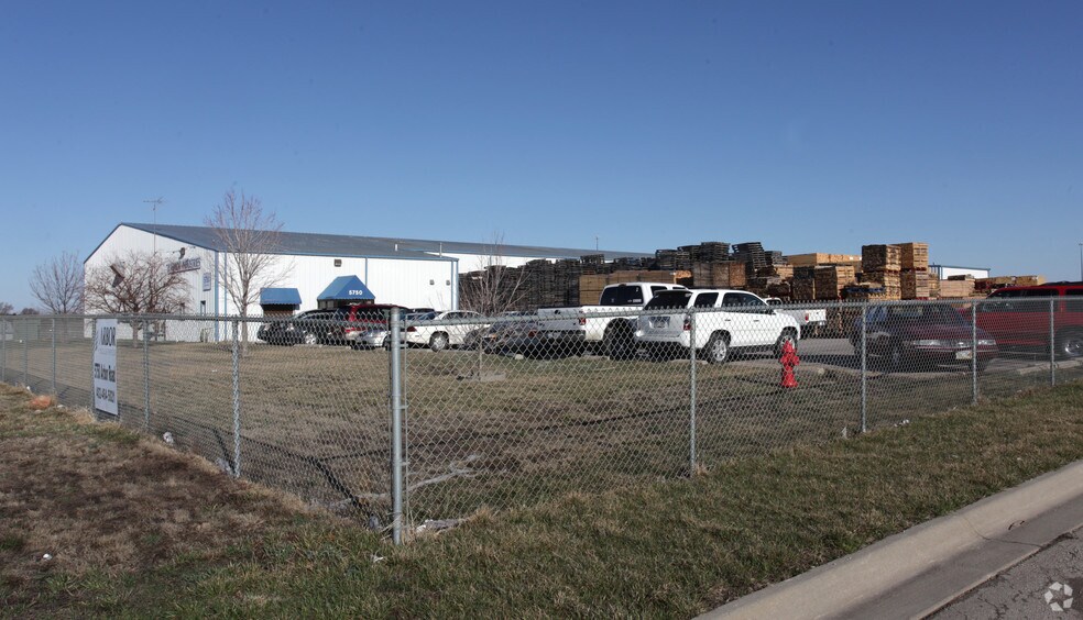 5750 Arbor Rd, Lincoln, NE à louer - Photo principale – Image 1 sur 2