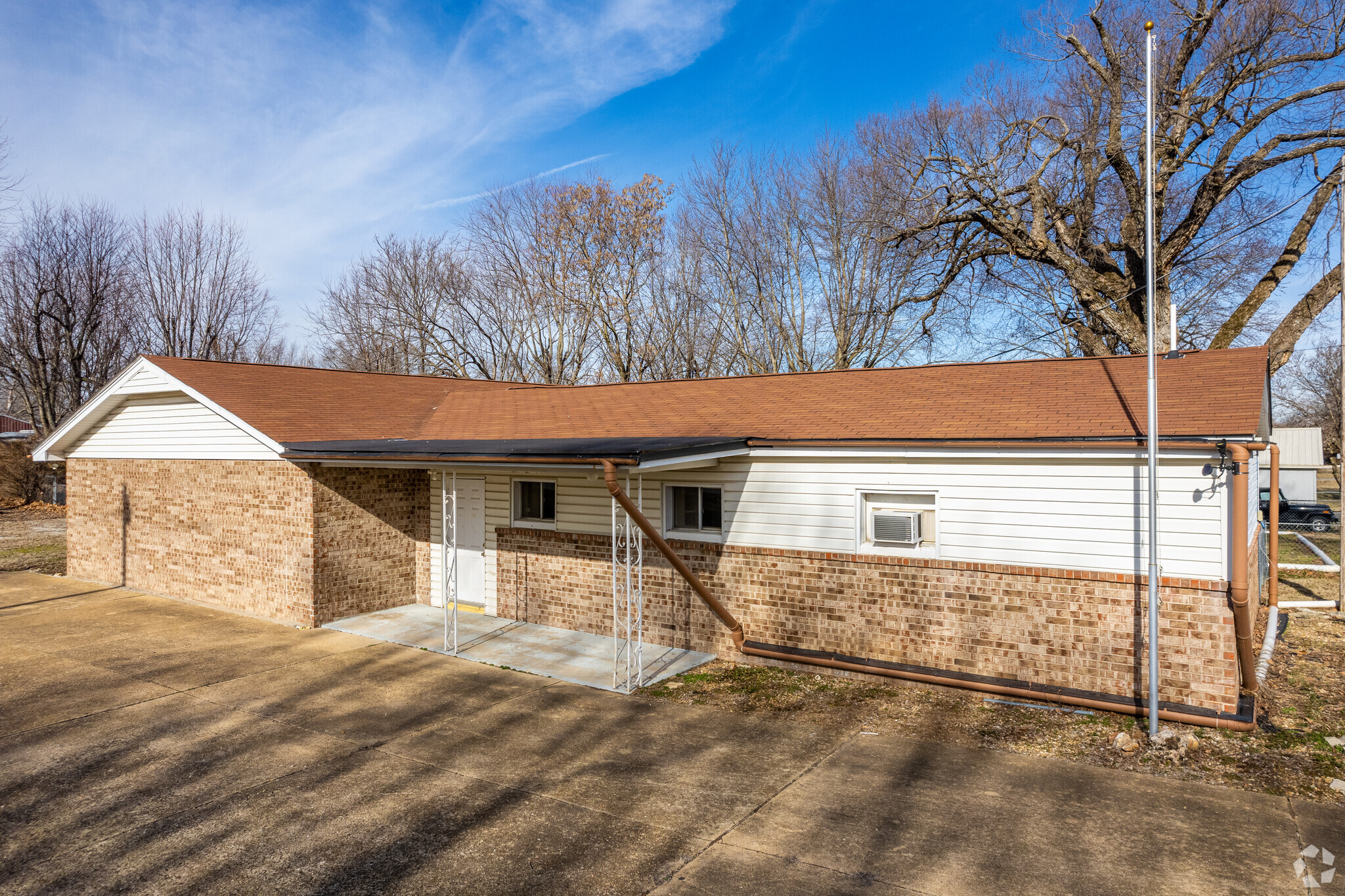 221 S Elder St, Buffalo, MO à louer Photo principale– Image 1 sur 7