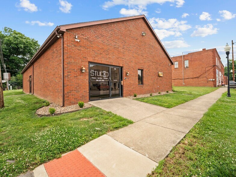 215 Main St, Huntington, WV à vendre - Photo de l’immeuble – Image 3 sur 29