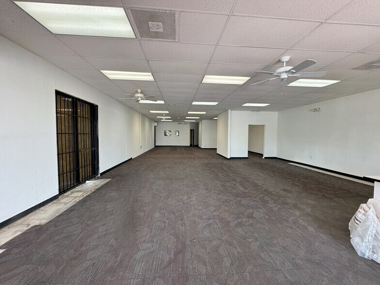 1540 E Highland Ave, San Bernardino, CA à louer - Photo de l’immeuble – Image 3 sur 9