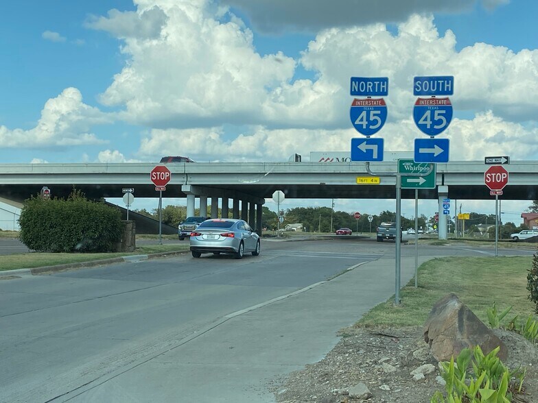 352 E Belt Line Rd, Wilmer, TX à vendre - Photo de l’immeuble – Image 2 sur 13