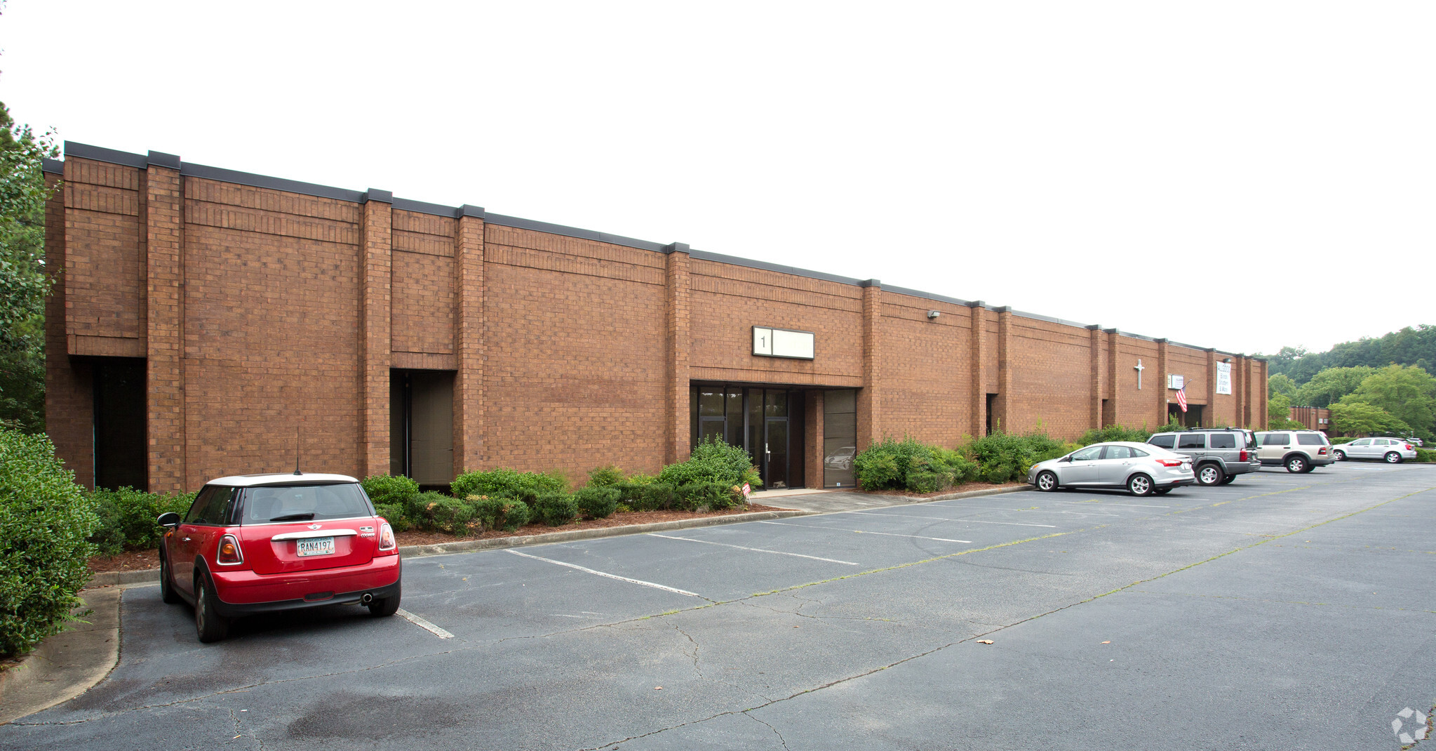 829 Pickens Industrial Dr, Marietta, GA à louer Photo principale– Image 1 sur 7