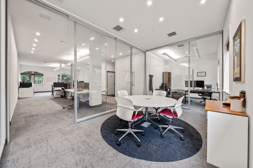 2500 W William Cannon Dr, Austin, TX à vendre - Photo intérieure – Image 3 sur 10