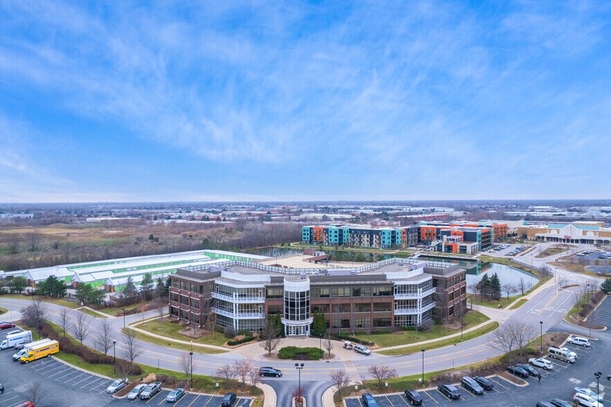 250 Parkway Dr, Lincolnshire, IL à louer - Photo de l’immeuble – Image 1 sur 14