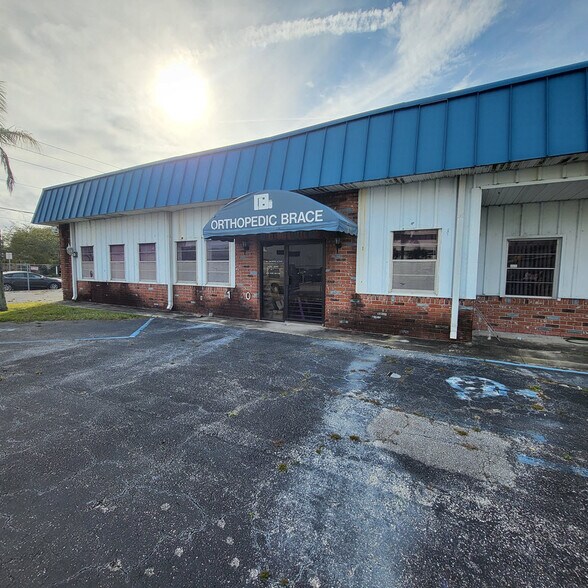 1326 Oak St, Melbourne, FL à vendre - Photo de l’immeuble – Image 3 sur 9