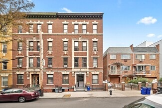 Plus de détails pour 3280 30th St, Astoria, NY - Logement à vendre