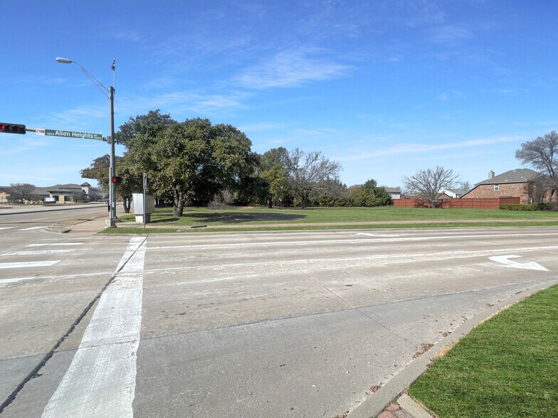 1229 E Exchange Pky, Allen, TX à vendre - Photo principale – Image 1 sur 1