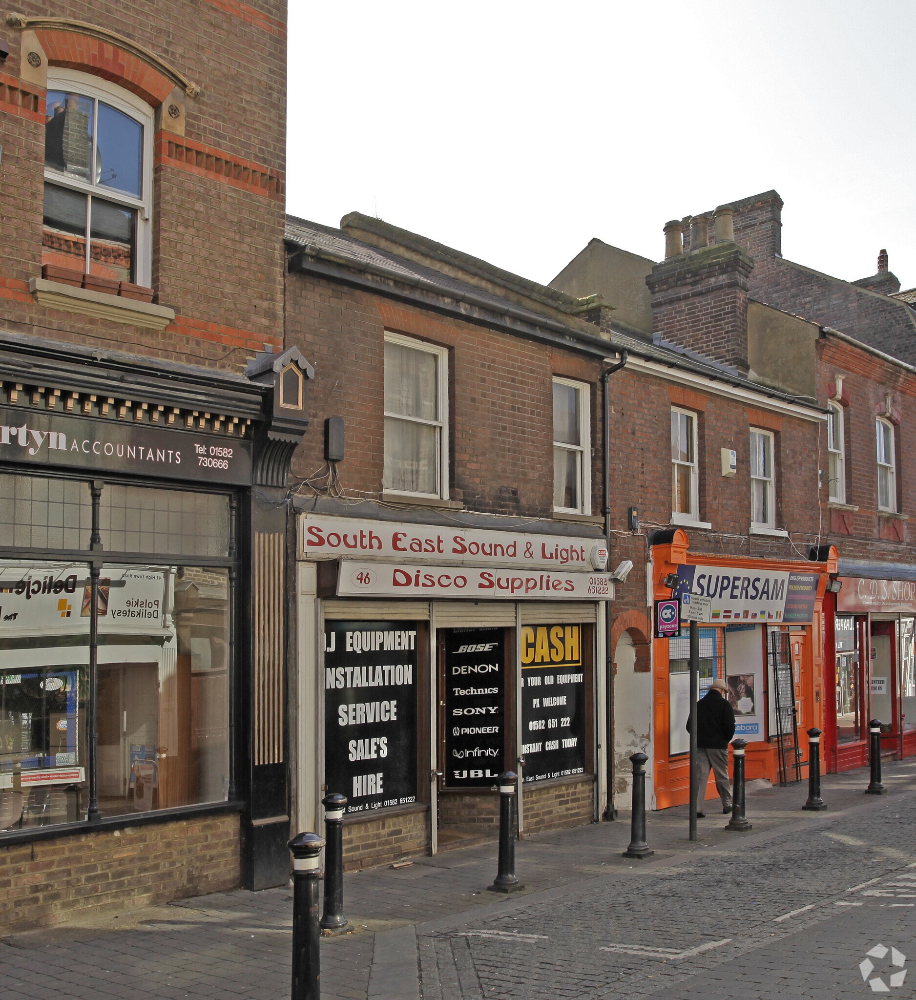 46 High Town Rd, Luton à louer Photo principale– Image 1 sur 2