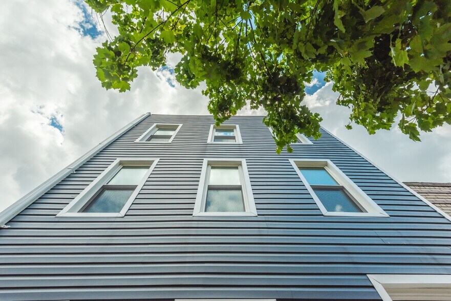 76 Java St, Brooklyn, NY à vendre - Photo de l’immeuble – Image 3 sur 15