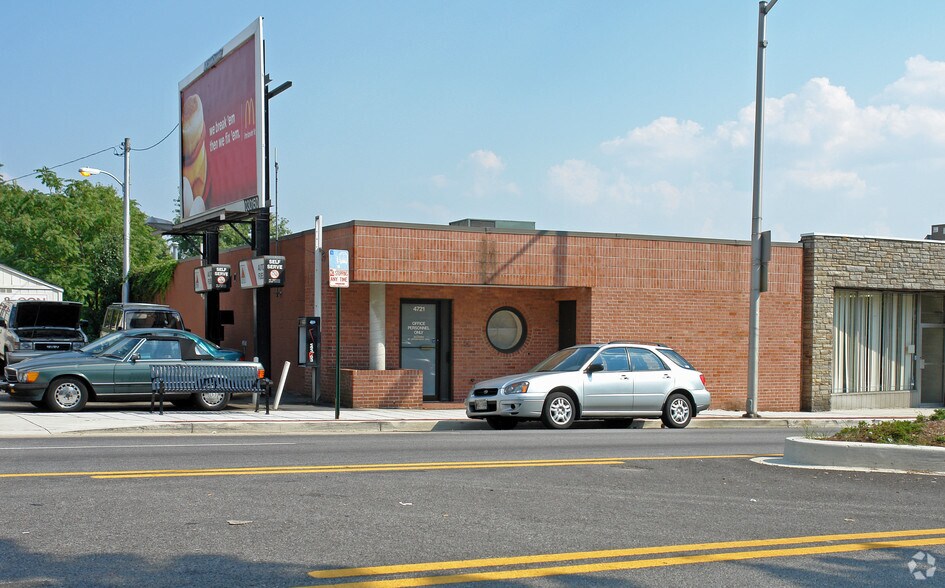 4721 Harford Rd, Baltimore, MD à louer - Photo principale – Image 1 sur 2