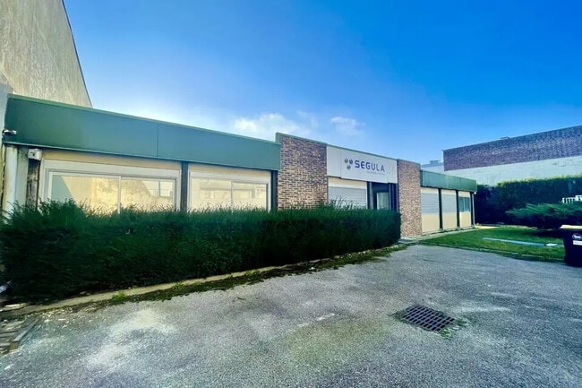 Plus de détails pour Bureau à louer