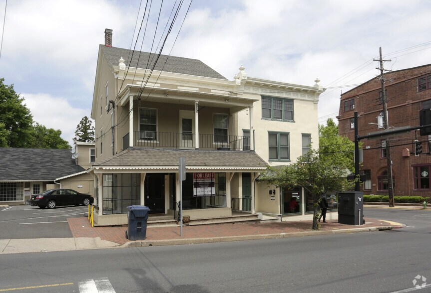 8 W Bridge St, New Hope, PA à vendre - Photo de l’immeuble – Image 2 sur 5