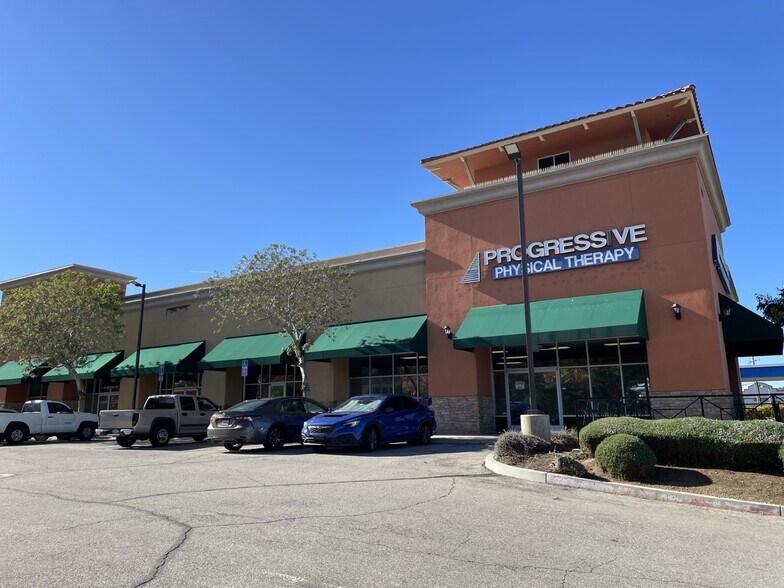 450-460 W Palmdale Blvd, Palmdale, CA à vendre - Photo de l’immeuble – Image 1 sur 9