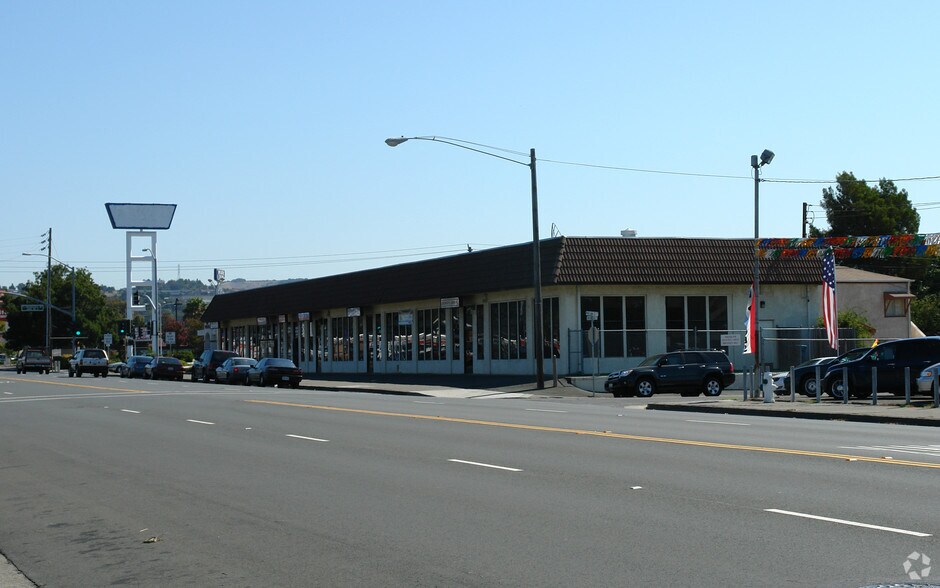 1917-1937 Solano Ave, Vallejo, CA à louer - Photo de l’immeuble – Image 2 sur 2