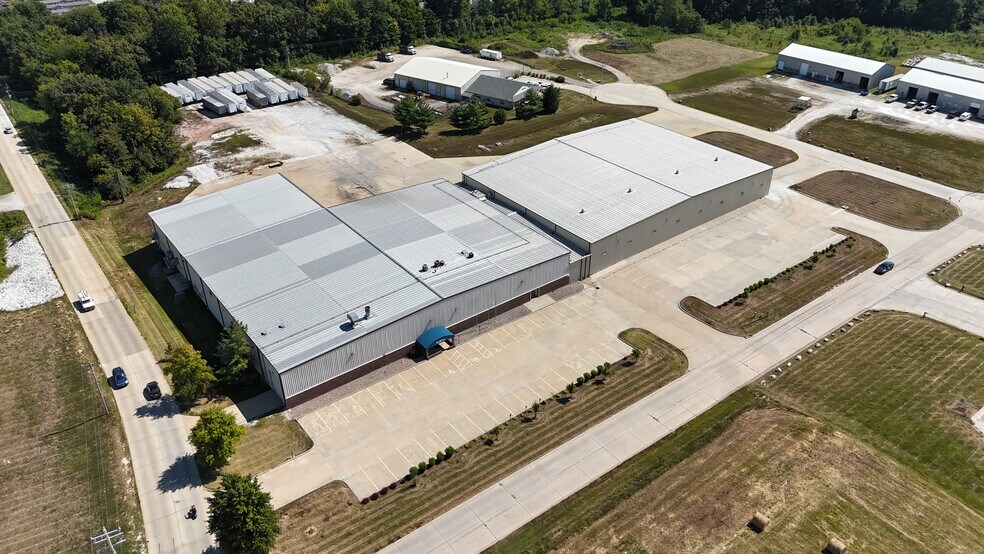 1011 Industrial Ct, Moscow Mills, MO à vendre - Photo de l’immeuble – Image 3 sur 37