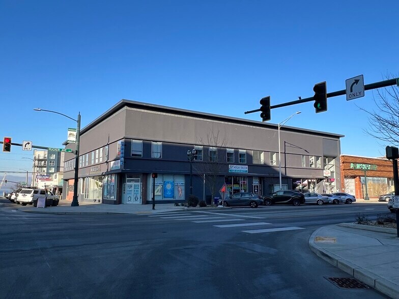 1313 Hewitt Ave, Everett, WA à vendre - Photo de l’immeuble – Image 2 sur 12