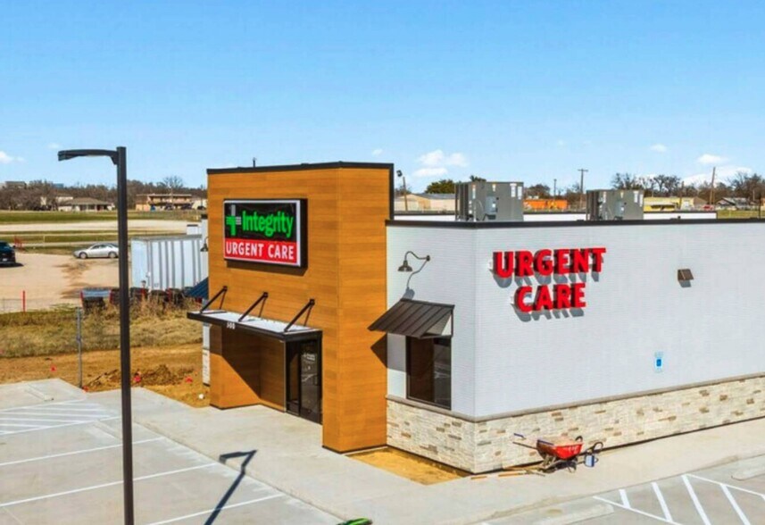 618 W US Highway 79, Rockdale, TX à vendre - Photo de l’immeuble – Image 2 sur 3