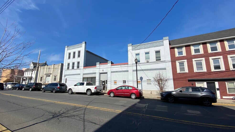 309 S Main St, Phillipsburg, NJ à louer - Photo de l’immeuble – Image 2 sur 23